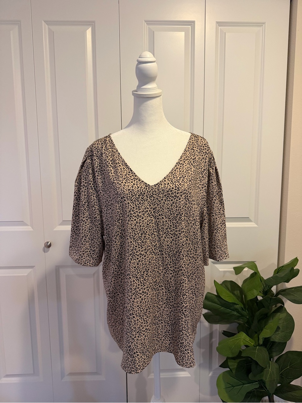 Ann Taylor Taupe Leopard Print V-Neck blouse - Short Sleeve